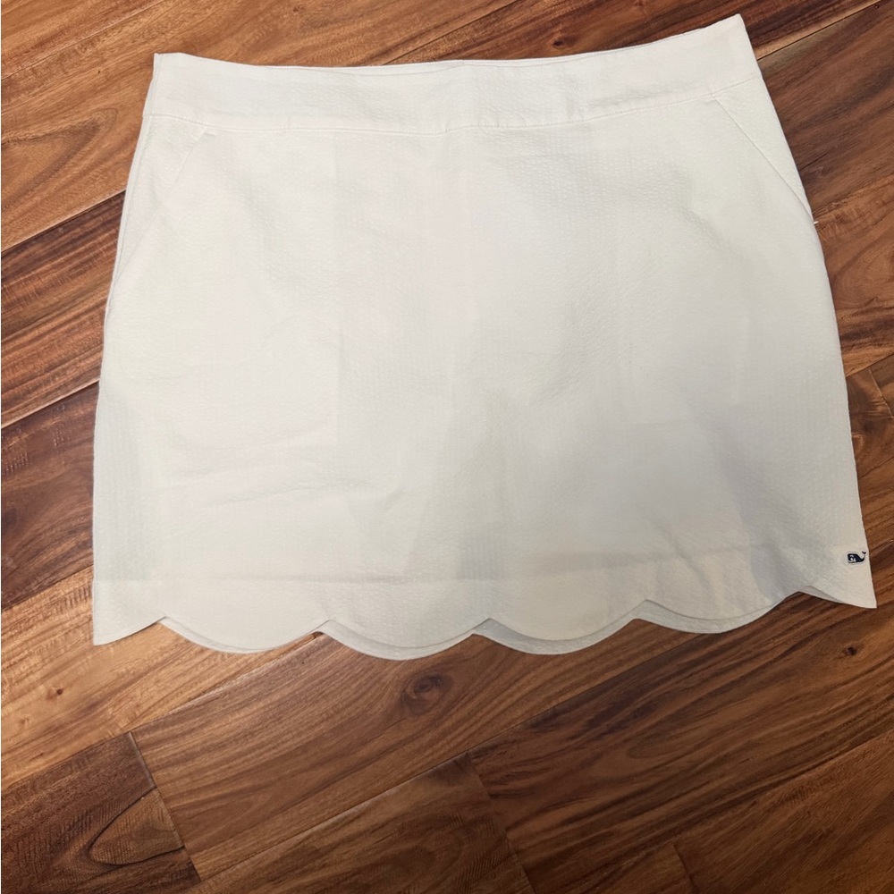 Vineyard Vines Cream Scalloped Mini Skirt